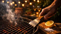 Come pulire la griglia del barbecue in modo semplice (prima e dopo la grigliata)