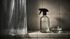 Come pulire la tenda della doccia con aceto bianco e dire addio a odori e patina